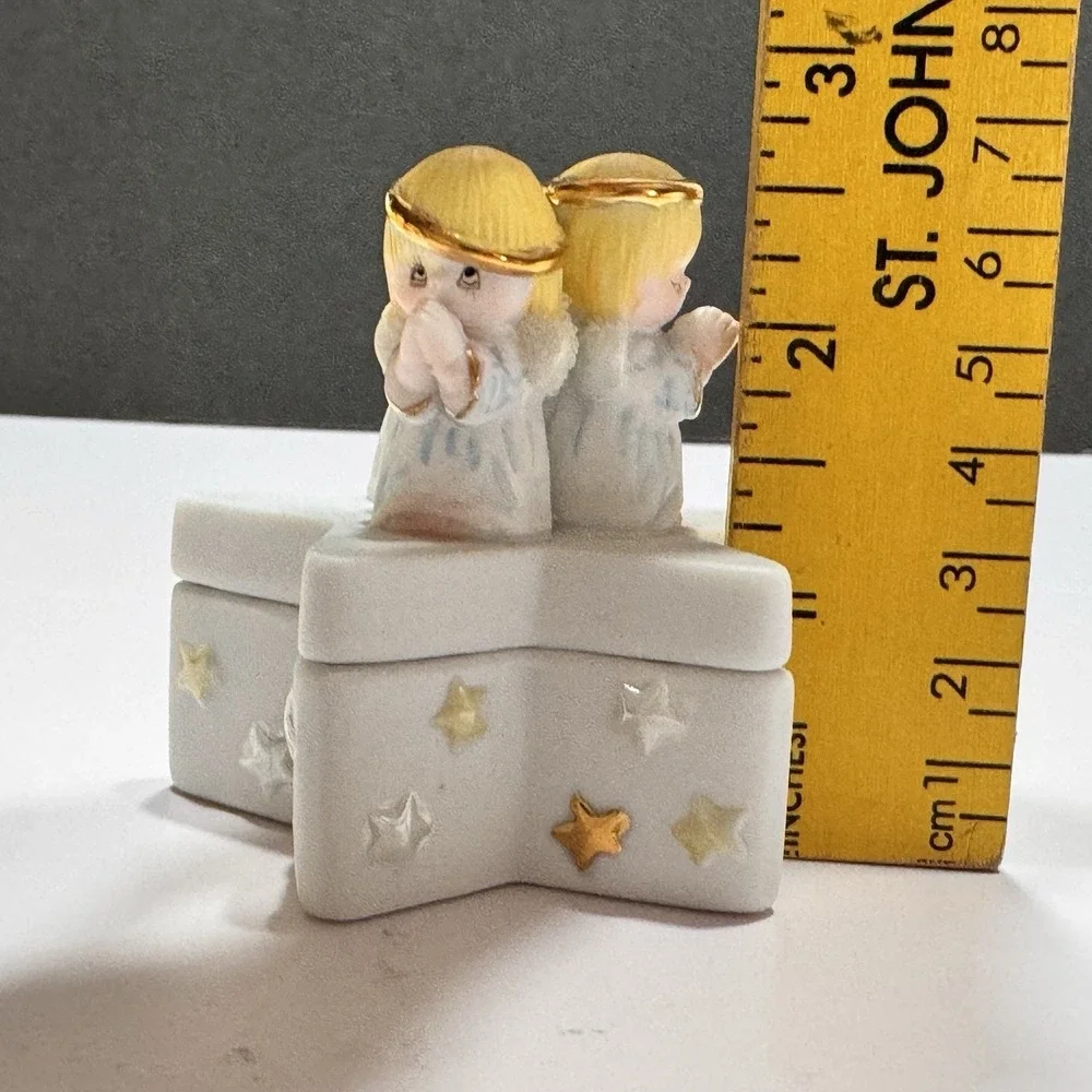 VTG Hallmark Porcelain Mini Star Shaped Trinket Box With 3 Praying Angels